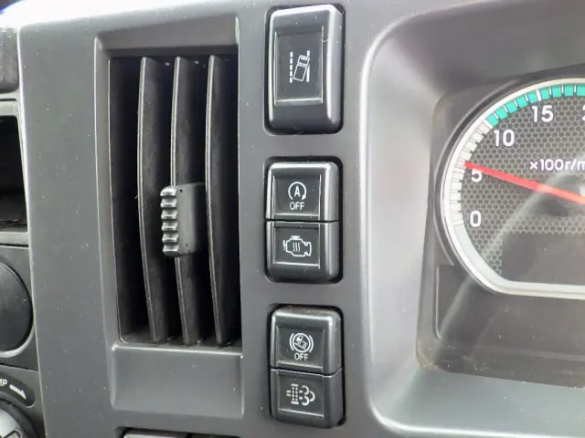 いすゞ フォワード 2RG-FRR90S2(2WD)の写真41