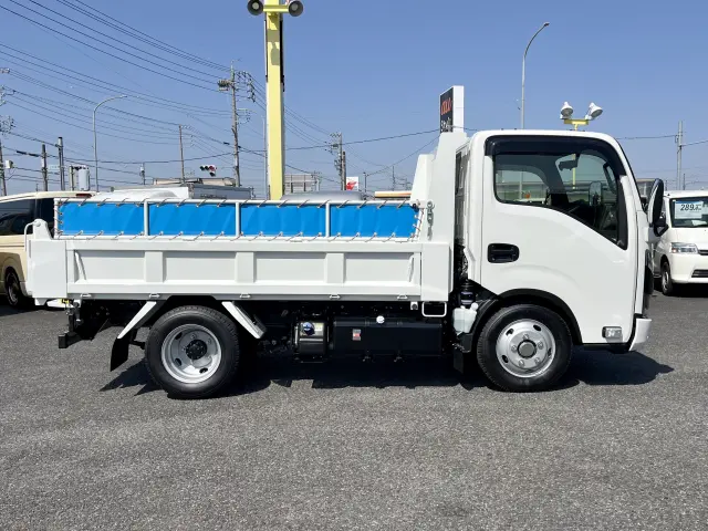 いすゞ エルフ 2RG-NKR88AT(2WD)の写真4