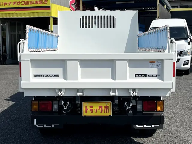 いすゞ エルフ 2RG-NKR88AT(2WD)の写真5