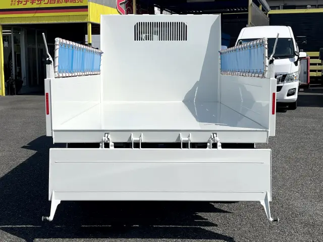 いすゞ エルフ 2RG-NKR88AT(2WD)の写真6