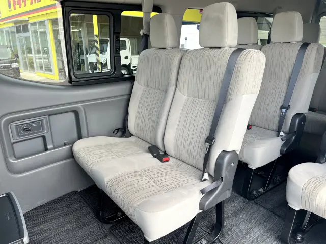 日産 キャラバン CBA-KS4E26(2WD)の写真9