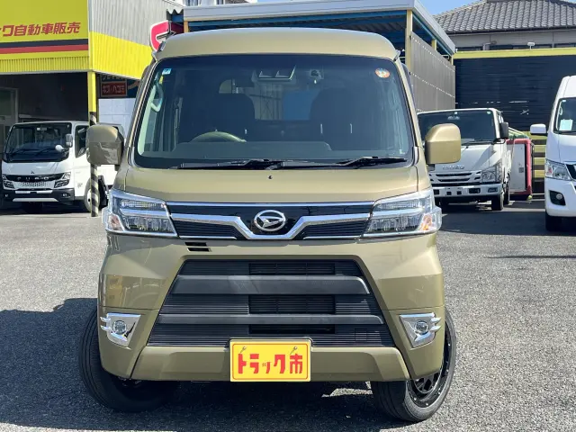 ダイハツ ハイゼットバン 3BD-S331W(4WD)の写真2