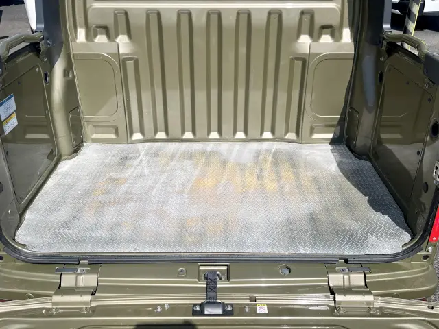 ダイハツ ハイゼットバン 3BD-S331W(4WD)の写真9