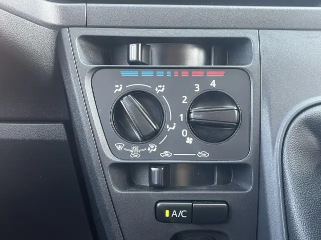 ダイハツ ハイゼットバン 3BD-S331W(4WD)の写真22