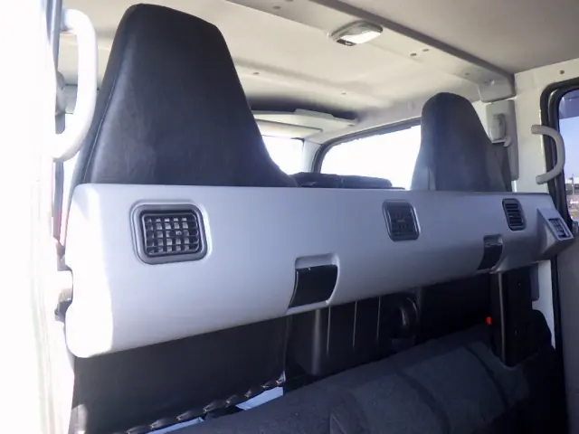 三菱 キャンター 2RG-FBA20(2WD)の写真17