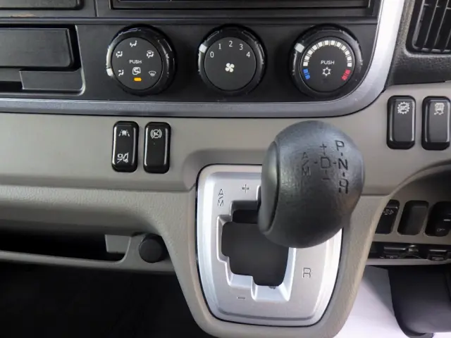 三菱 キャンター 2RG-FBA20(2WD)の写真21