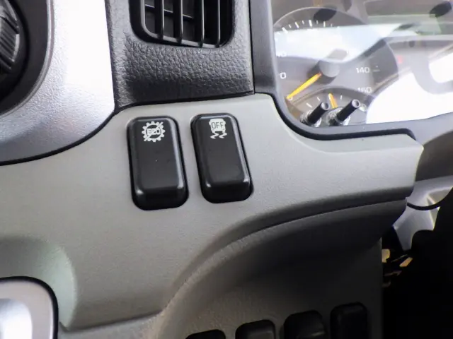 三菱 キャンター 2RG-FBA20(2WD)の写真28