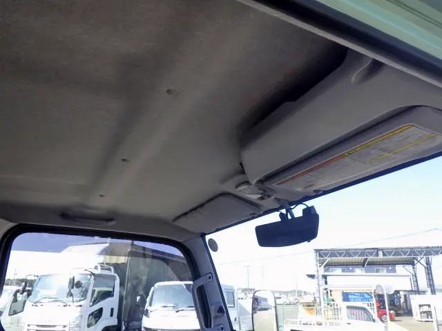 三菱 キャンター 2RG-FBA20(2WD)の写真32