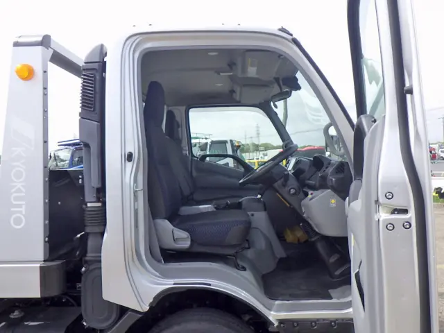 日野 デュトロ 2RG-XZU722M(2WD)の写真44