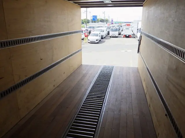 日野 レンジャー 2KG-FD2ABG(2WD)の写真10