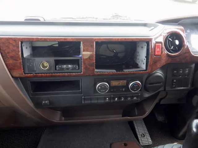 日野 レンジャー 2KG-FD2ABG(2WD)の写真13