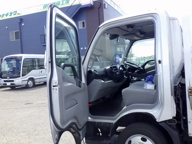 日野 デュトロ TPG-XZU700M(2WD)の写真40