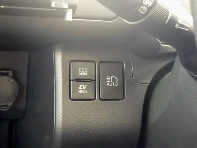 トヨタ プロボックスバン 6AE-NHP160V(2WD)の写真23