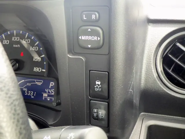 トヨタ プロボックスバン 6AE-NHP160V(2WD)の写真24