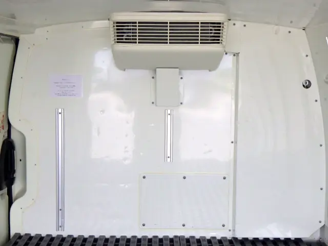 トヨタ ハイエースバン QDF-GDH201V(2WD)の写真10