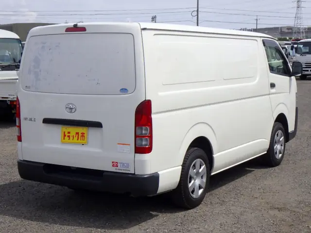 トヨタ ハイエースバン QDF-GDH201V(2WD)の写真28