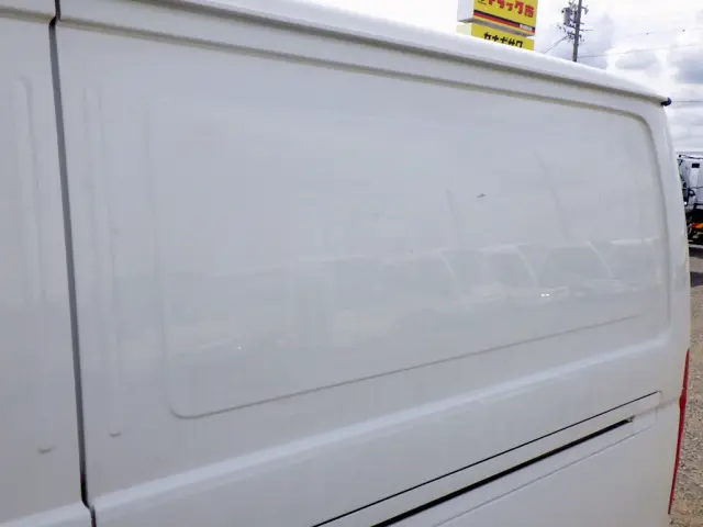 トヨタ ハイエースバン QDF-GDH201V(2WD)の写真30