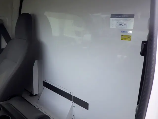 トヨタ ハイエースバン QDF-GDH201V(2WD)の写真42