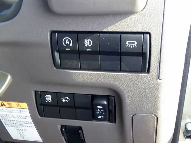 三菱 キャンター 2RG-FBAV0(2WD)の写真18