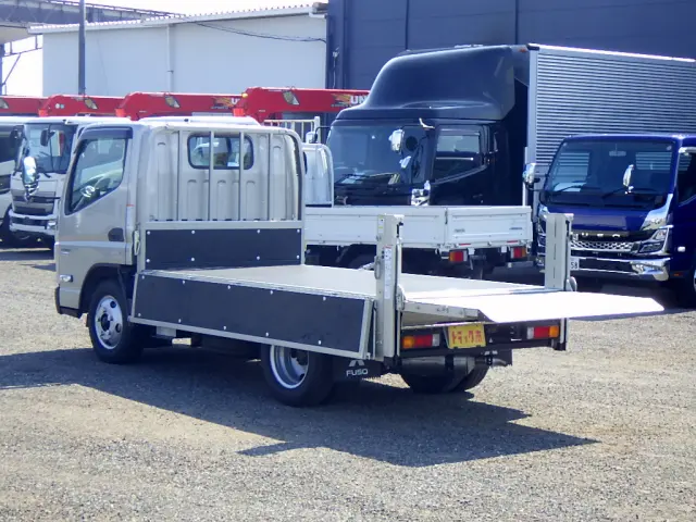 三菱 キャンター 2RG-FBAV0(2WD)の写真28