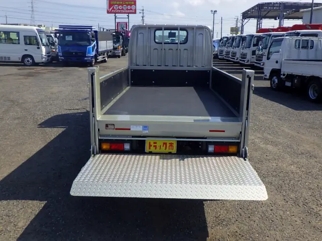 三菱 キャンター 2RG-FBAV0(2WD)の写真33