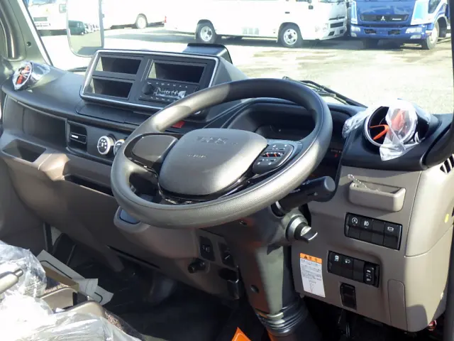 三菱 キャンター 2RG-FBAV0(2WD)の写真44