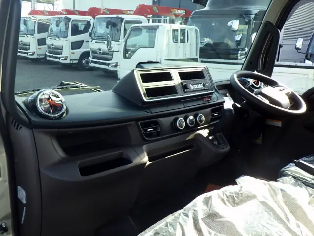三菱 キャンター 2RG-FBAV0(2WD)の写真45