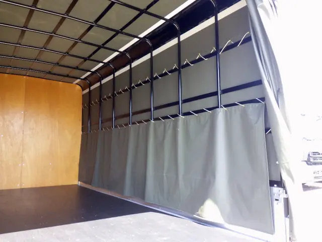 日産 アトラス 2RG-APR88AC(2WD)の写真8