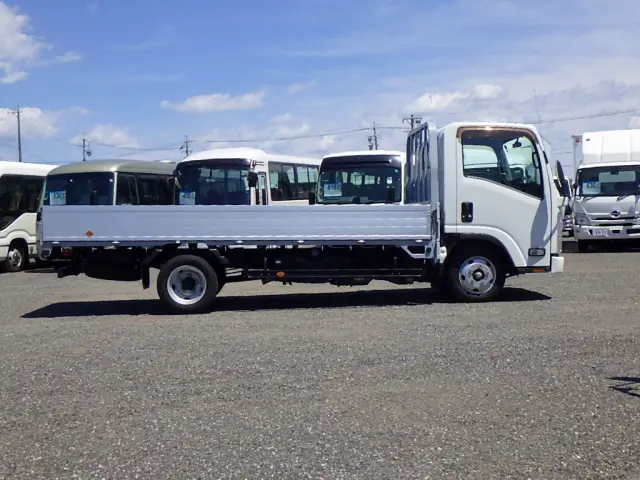 いすゞ エルフ TRG-NLR85AR(2WD)の写真5