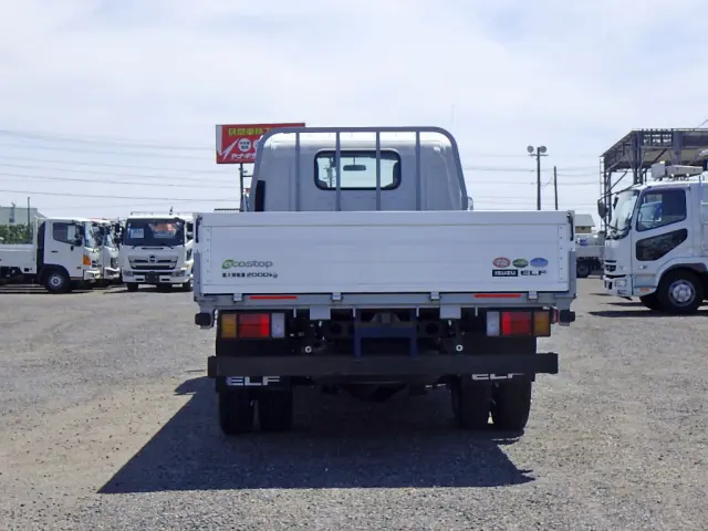 いすゞ エルフ TRG-NLR85AR(2WD)の写真6