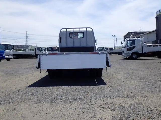 いすゞ エルフ TRG-NLR85AR(2WD)の写真7