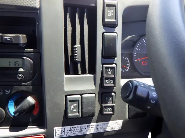 いすゞ エルフ TRG-NLR85AR(2WD)の写真16