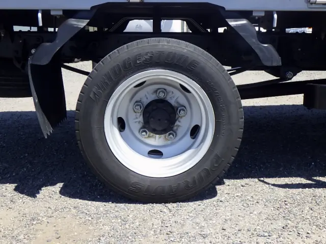 いすゞ エルフ TRG-NLR85AR(2WD)の写真25