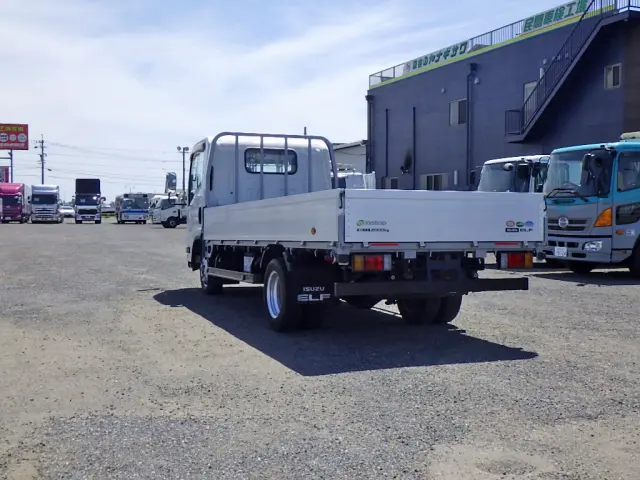 いすゞ エルフ TRG-NLR85AR(2WD)の写真32