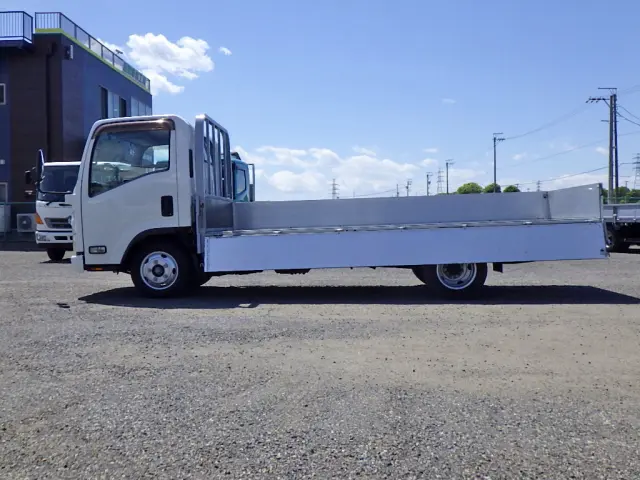 いすゞ エルフ TRG-NLR85AR(2WD)の写真33