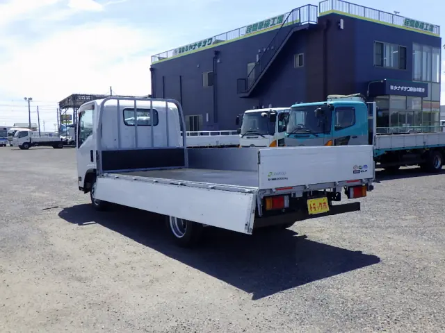 いすゞ エルフ TRG-NLR85AR(2WD)の写真34
