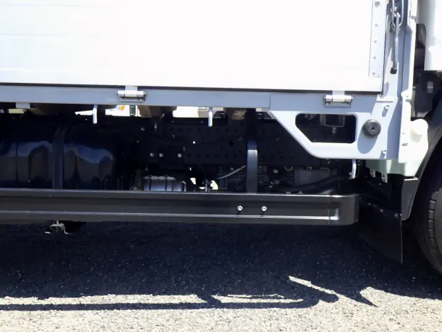 いすゞ エルフ TRG-NLR85AR(2WD)の写真40