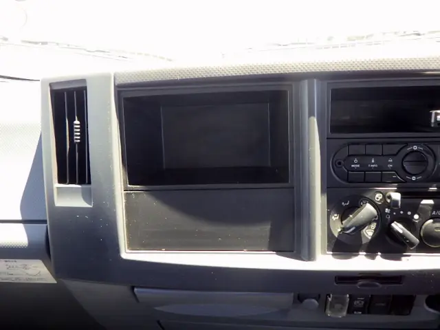 いすゞ エルフ TRG-NLR85AR(2WD)の写真45