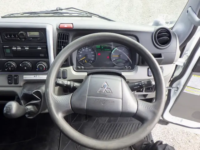 ○愛知県指定整備工場完備○　小型から大型トラックまで車検・整備が可能です！！特装メーカーとも連携を取っているのでアフターサービスもご安心ください！|三菱 キャンター 2PG-FED90(2WD)の写真12