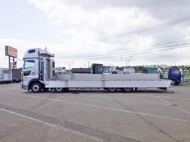 日野 プロフィア QKG-FW1EZBJ(2WD)の写真8