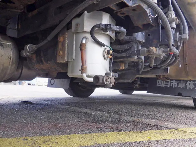 日野 プロフィア QKG-FW1EZBJ(2WD)の写真23