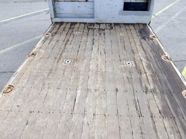 日野 プロフィア QKG-FW1EZBJ(2WD)の写真32