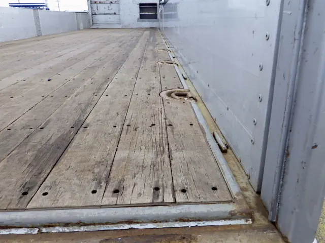 日野 プロフィア QKG-FW1EZBJ(2WD)の写真33