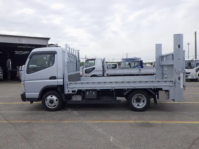 三菱 キャンター 2PG-FEB50(2WD)の写真4