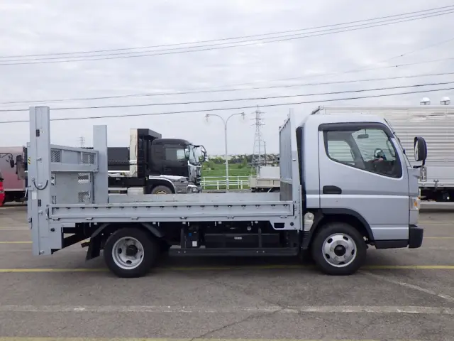 三菱 キャンター 2PG-FEB50(2WD)の写真5