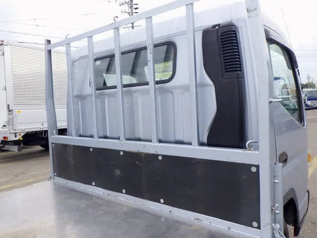 三菱 キャンター 2PG-FEB50(2WD)の写真10