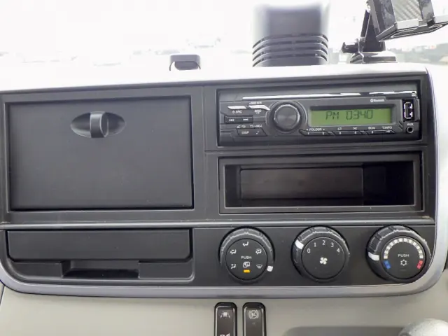 三菱 キャンター 2PG-FEB50(2WD)の写真16