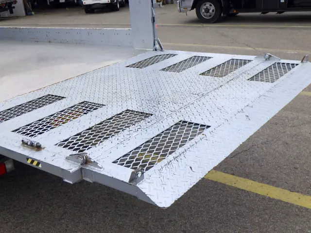 三菱 キャンター 2PG-FEB50(2WD)の写真26