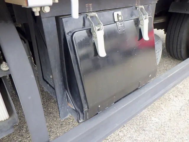 三菱 キャンター 2PG-FEB50(2WD)の写真32