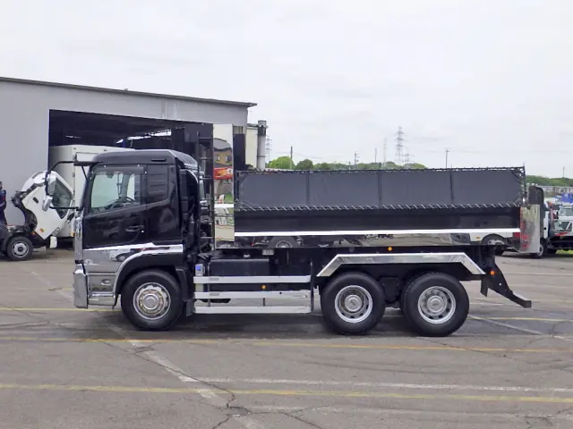 ＵＤ クオン QKG-CW5XL(6x4)の写真4